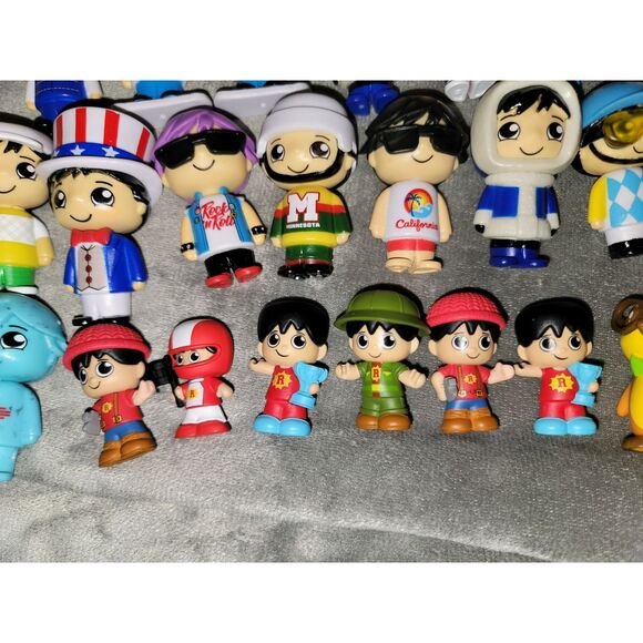 RYAN'S World HUGH LOT (179 pieces) 2 Cases Road TRIP RARE Large Mini Assorted - Picture 11 of 14